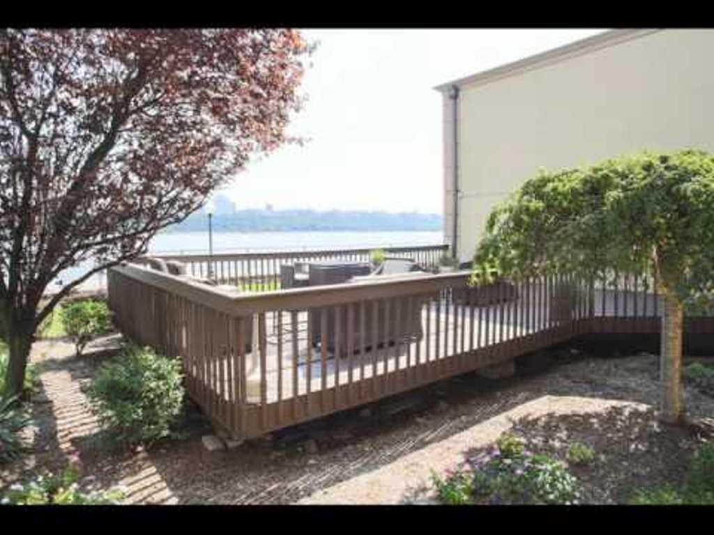 Comfort Inn Edgewater On Hudson River Restaurant bilde