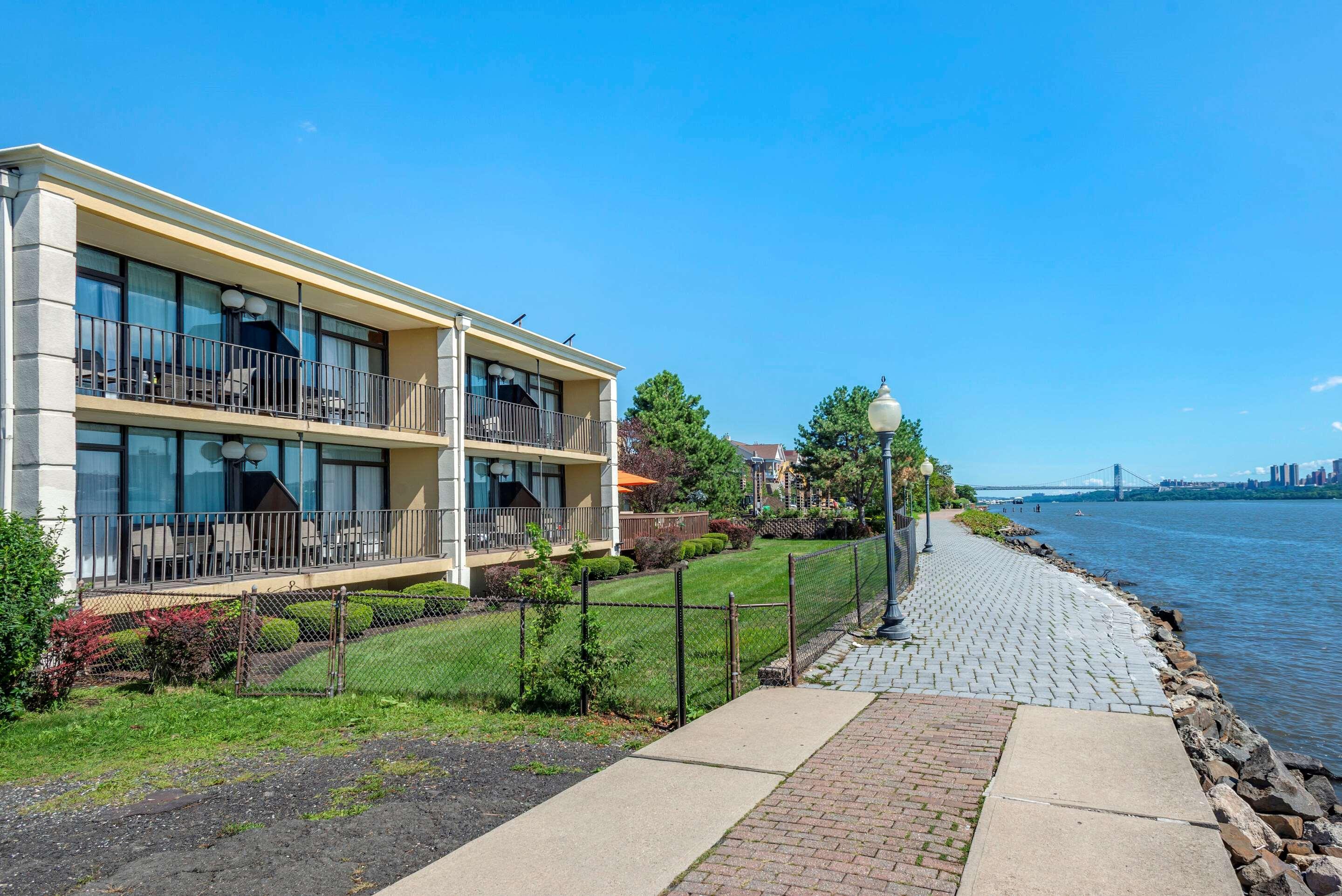 Comfort Inn Edgewater On Hudson River Eksteriør bilde